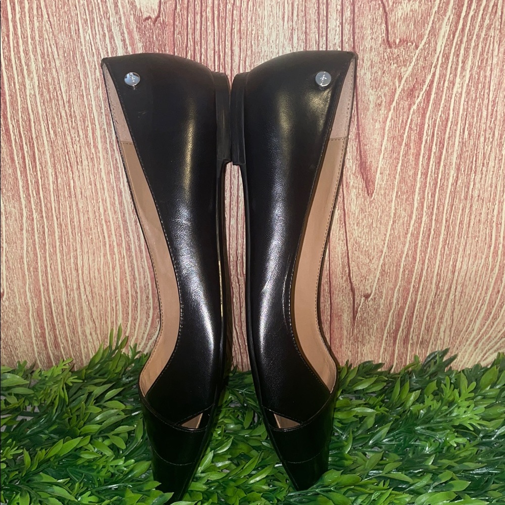 Calvin Klein Women’s Gailia Black Leather Flats Shoes - Picture 7 of 10